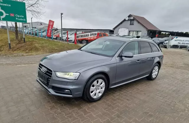 AUDI A4 