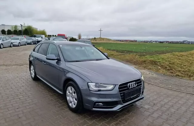 AUDI A4 