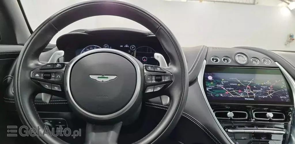 ASTON MARTIN Dbx 
