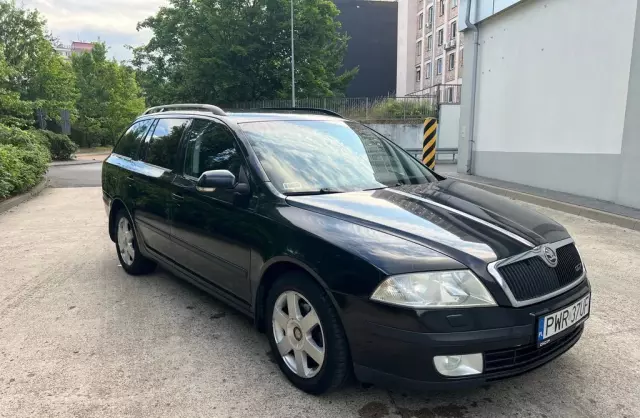 SKODA Octavia 