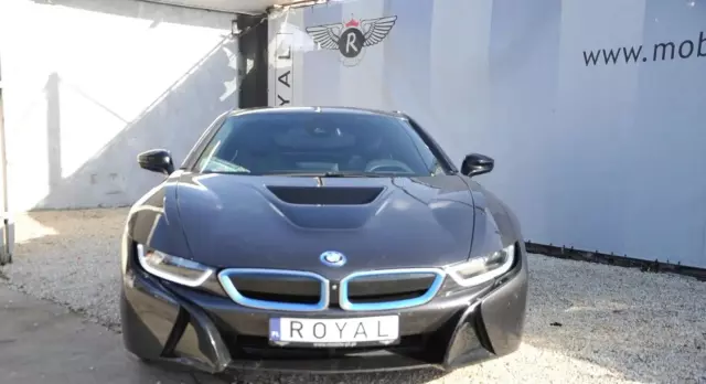 BMW I8 
