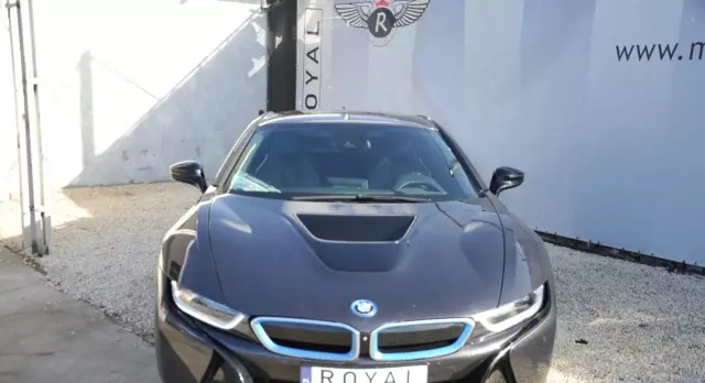 BMW I8 