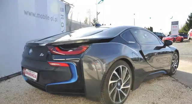 BMW I8 