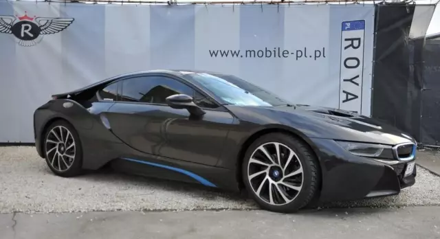 BMW I8 