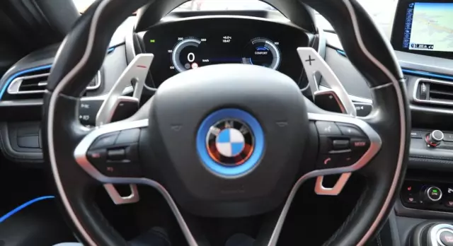 BMW I8 