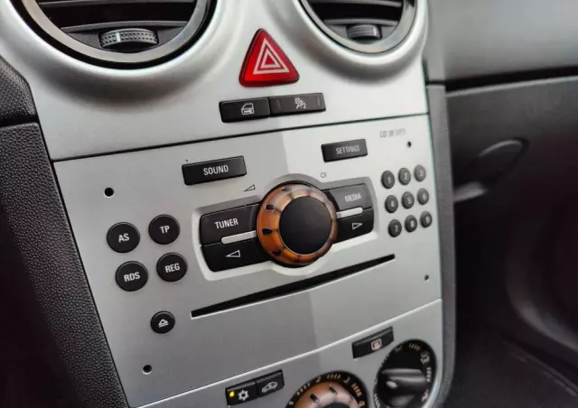 OPEL Corsa 1.0 12V Essentia