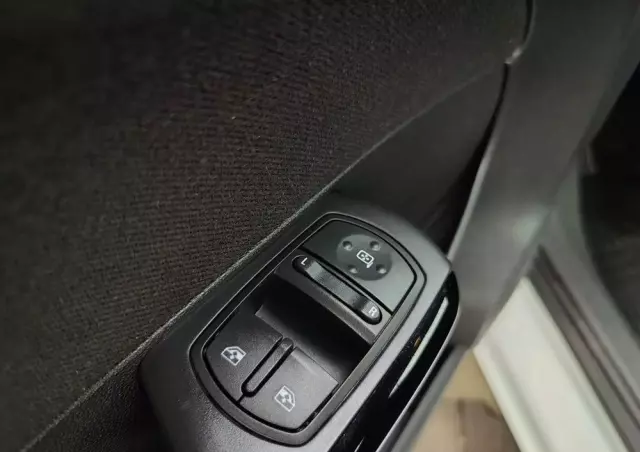 OPEL Corsa 1.0 12V Essentia