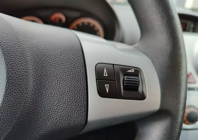 OPEL Corsa 1.0 12V Essentia