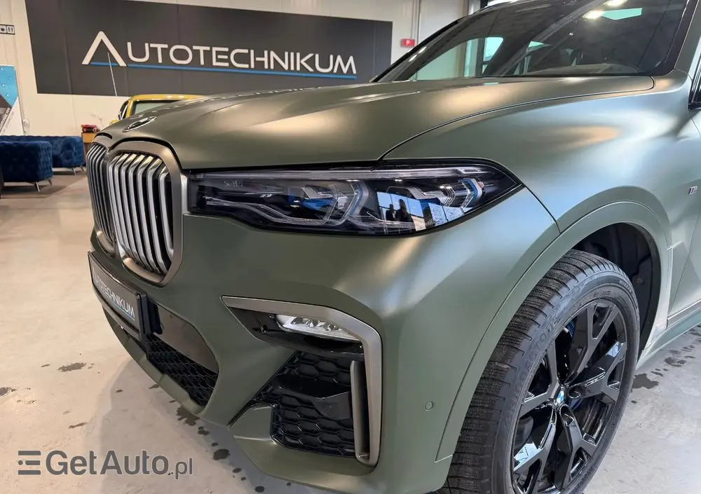 BMW X7 