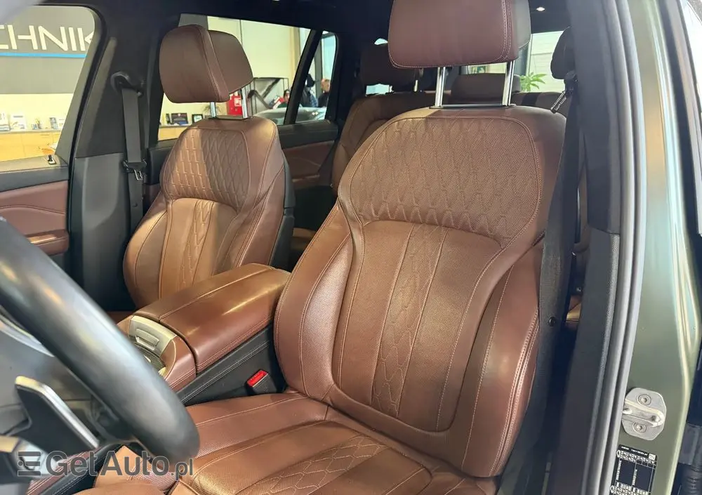 BMW X7 