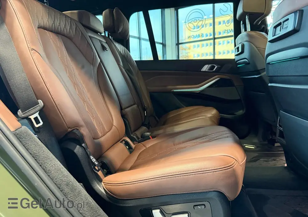 BMW X7 