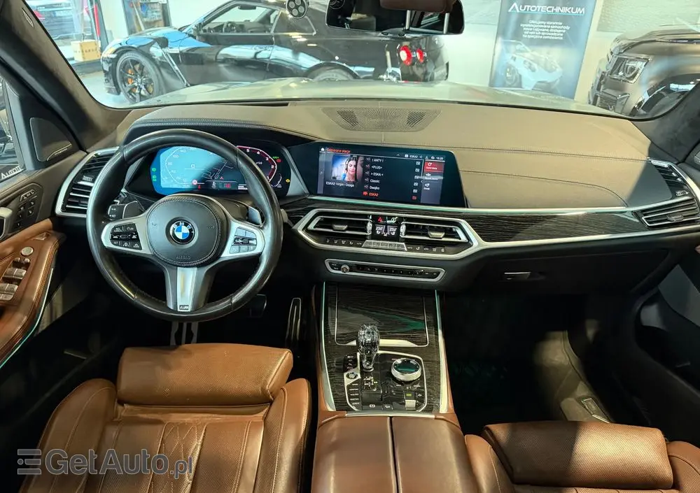 BMW X7 
