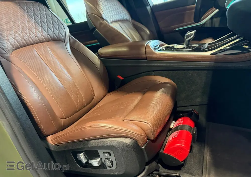 BMW X7 