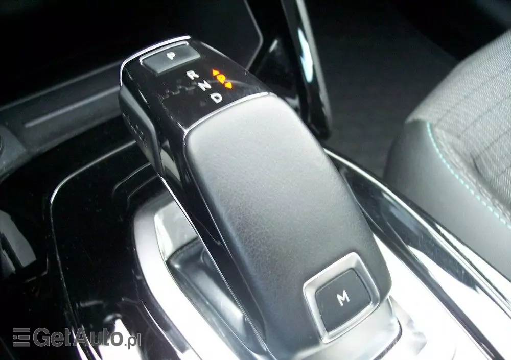 PEUGEOT 208 1.2 PureTech Allure Pack S&S EAT8