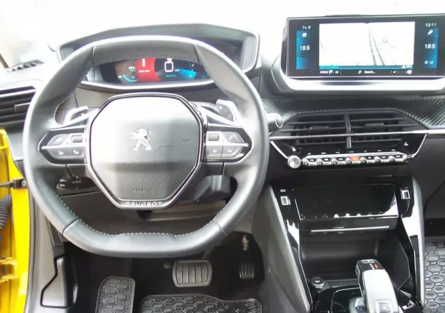 PEUGEOT 208 1.2 PureTech Allure Pack S&S EAT8