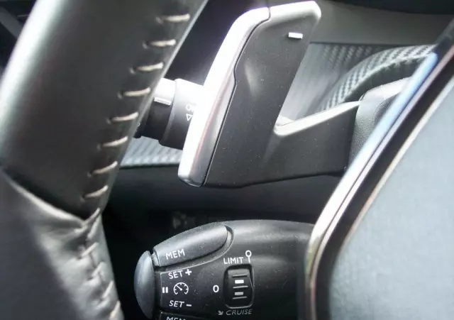 PEUGEOT 208 1.2 PureTech Allure Pack S&S EAT8