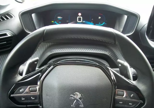 PEUGEOT 208 1.2 PureTech Allure Pack S&S EAT8