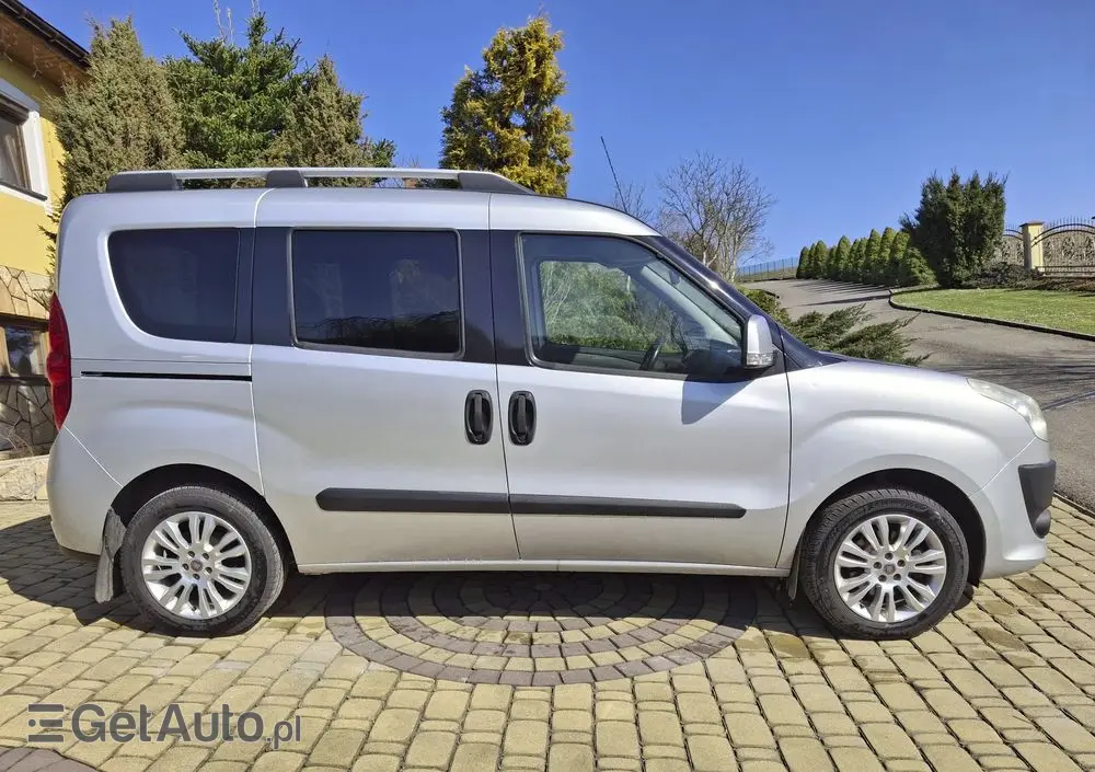 FIAT Doblo 1.6 16V Multijet Start&Stopp Dualogic Emotion Family