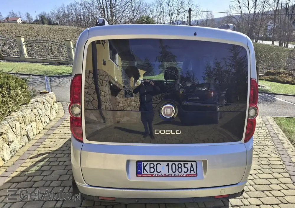 FIAT Doblo 1.6 16V Multijet Start&Stopp Dualogic Emotion Family