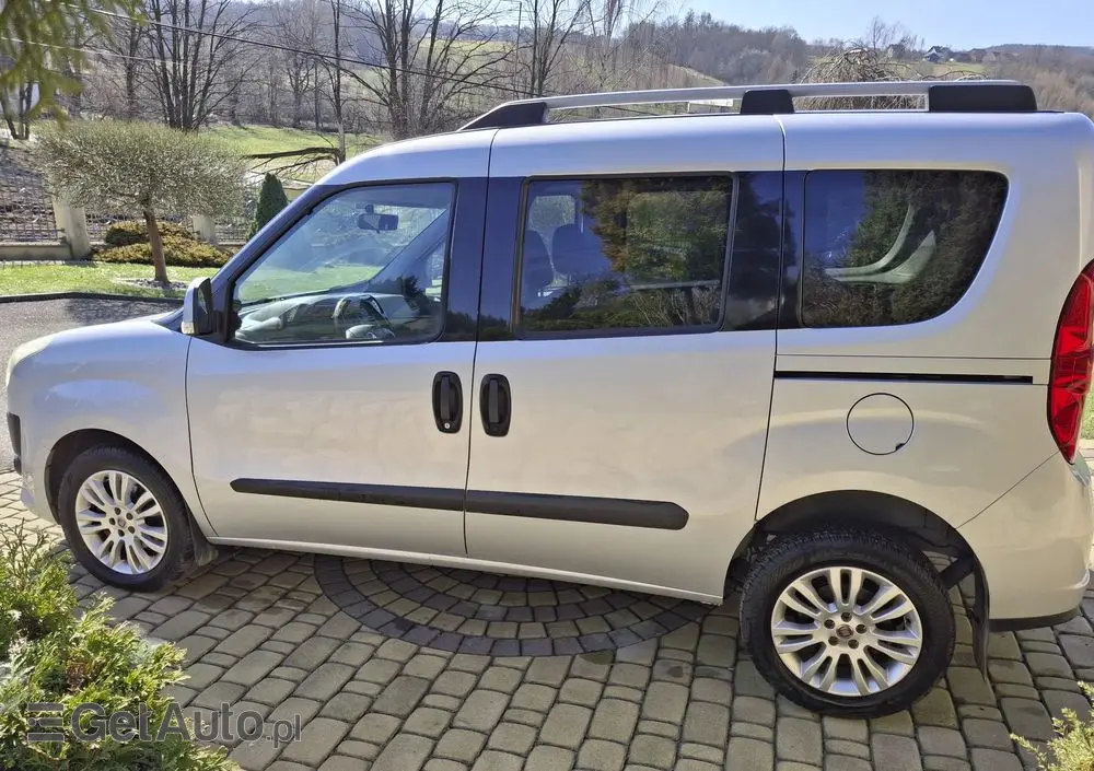FIAT Doblo 1.6 16V Multijet Start&Stopp Dualogic Emotion Family