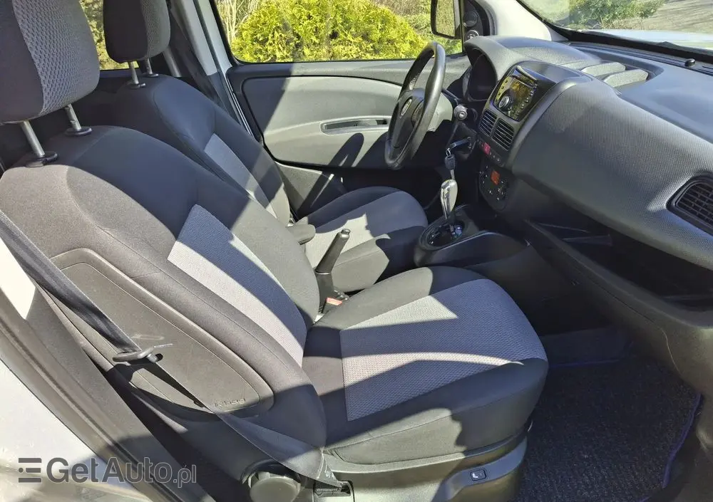 FIAT Doblo 1.6 16V Multijet Start&Stopp Dualogic Emotion Family