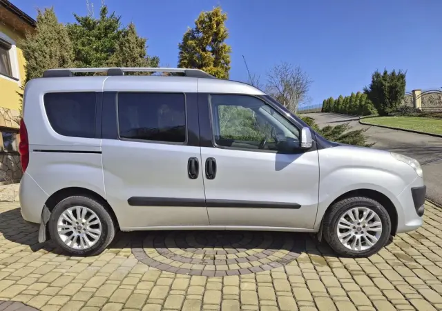 FIAT Doblo 1.6 16V Multijet Start&Stopp Dualogic Emotion Family