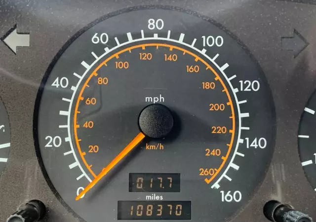 MERCEDES-BENZ SL 500 R 129 