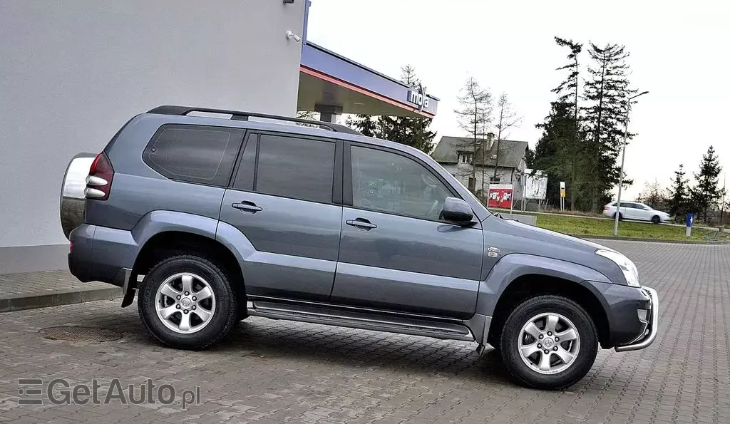 TOYOTA Land Cruiser 