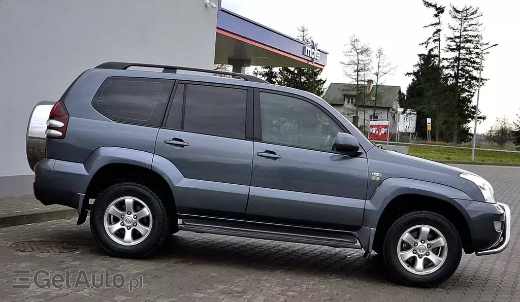 TOYOTA Land Cruiser 