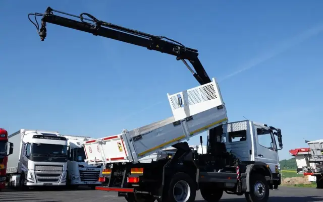 MERCEDES-BENZ ATEGO 16.24 / 4X4 / WYWROTKA + HDS HIAB 111 BS-2  / PILOT /  ROTATOR /MANUAL 