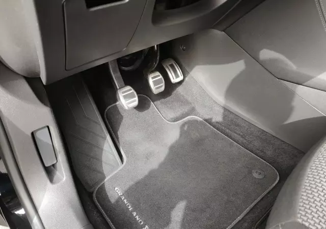 OPEL Grandland X 1.2 Start/Stop Business INNOVATION