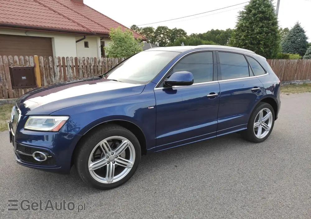 AUDI Q5 