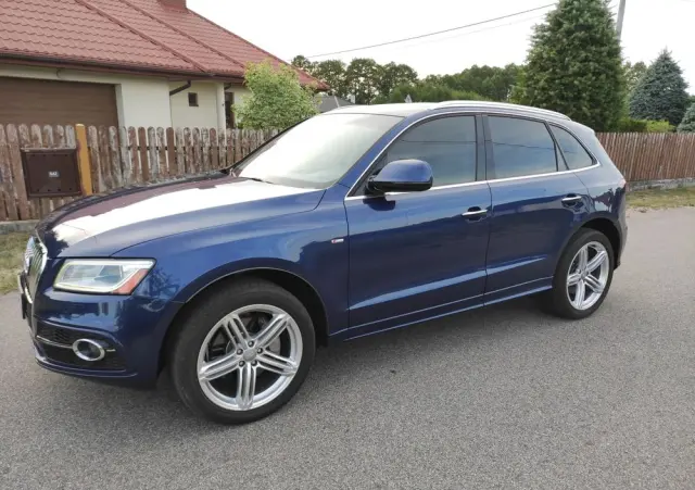 AUDI Q5 