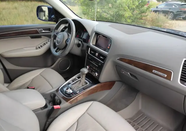 AUDI Q5 