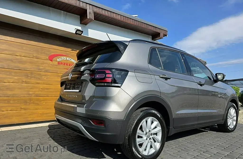 VOLKSWAGEN T-Cross 
