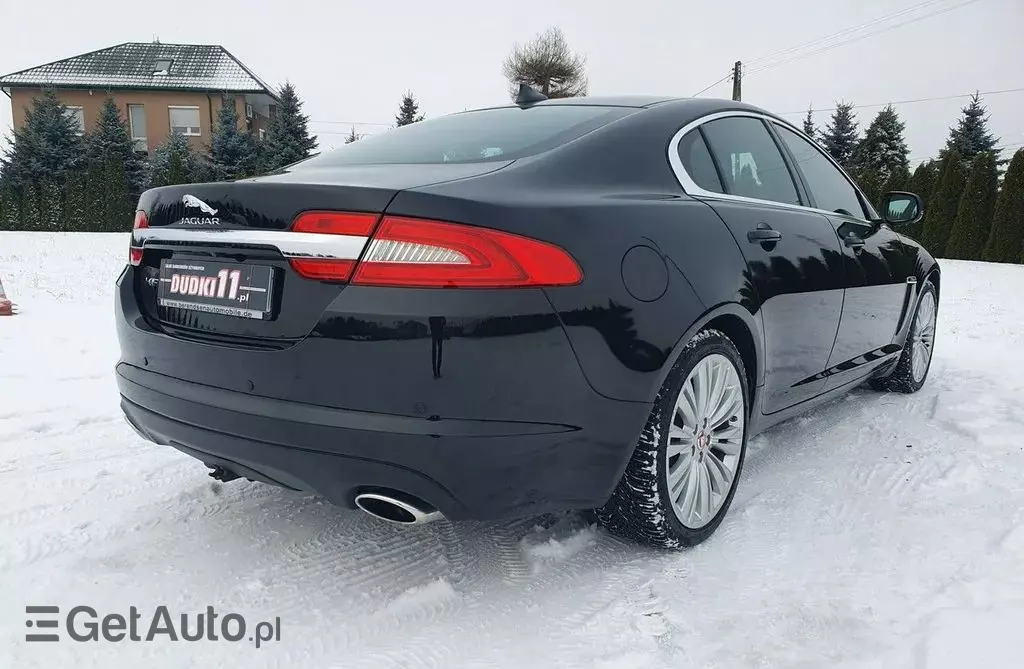 JAGUAR XF 