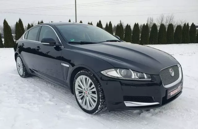 JAGUAR XF 