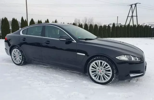 JAGUAR XF 