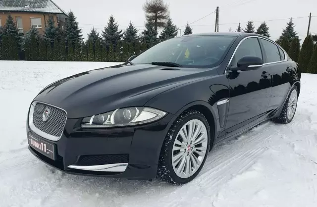 JAGUAR XF 