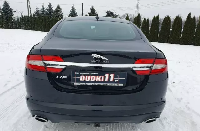 JAGUAR XF 