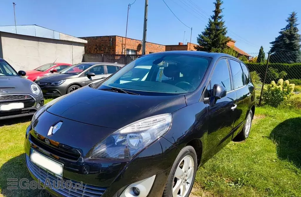 RENAULT Grand Scenic 