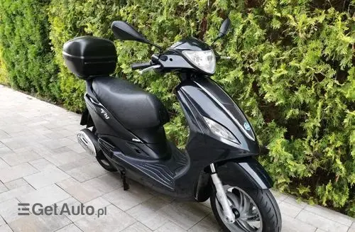 PIAGGIO New FLY 125 