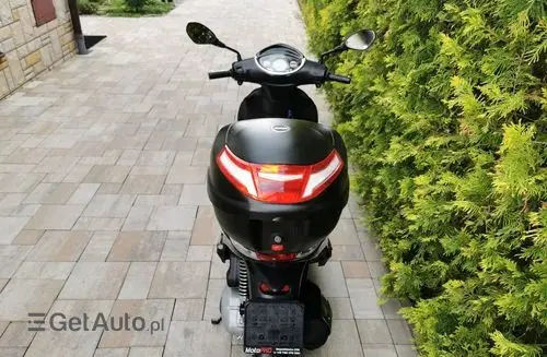 PIAGGIO New FLY 125 