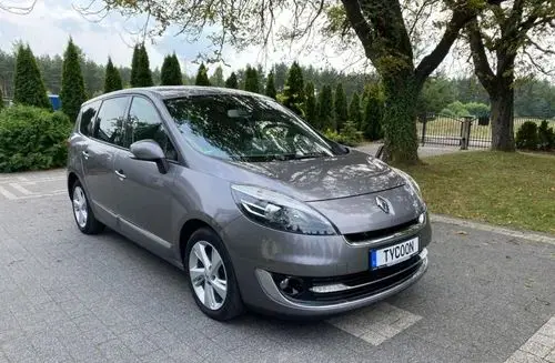 RENAULT Grand Scenic 