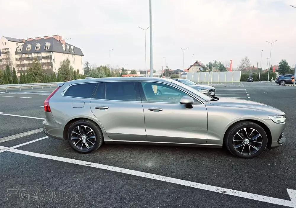 VOLVO V60 D3 Momentum Pro