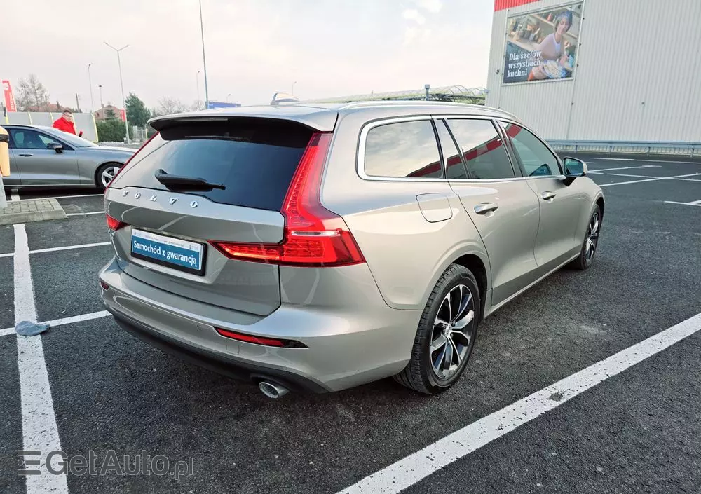 VOLVO V60 D3 Momentum Pro
