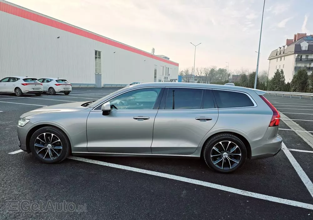 VOLVO V60 D3 Momentum Pro