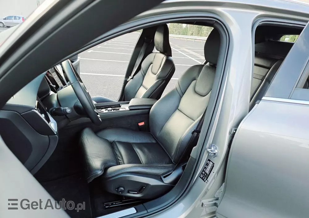 VOLVO V60 D3 Momentum Pro