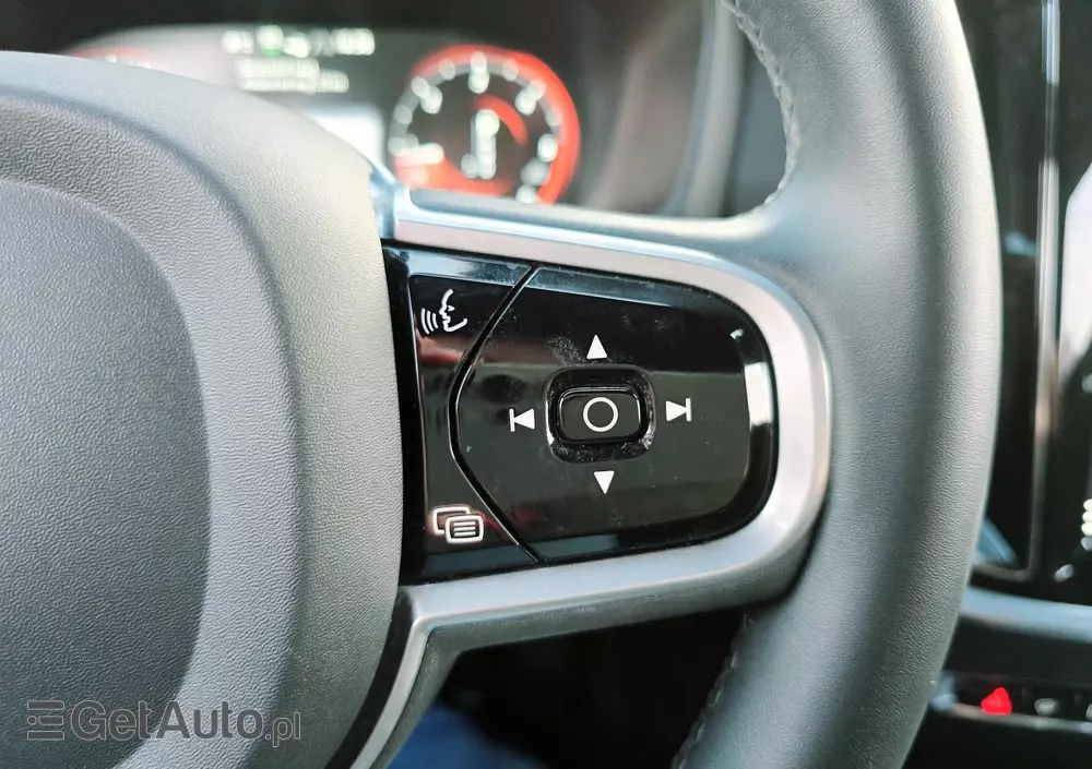 VOLVO V60 D3 Momentum Pro