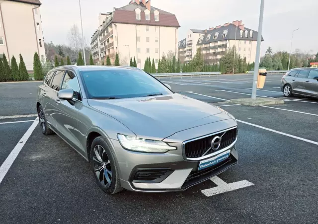 VOLVO V60 D3 Momentum Pro
